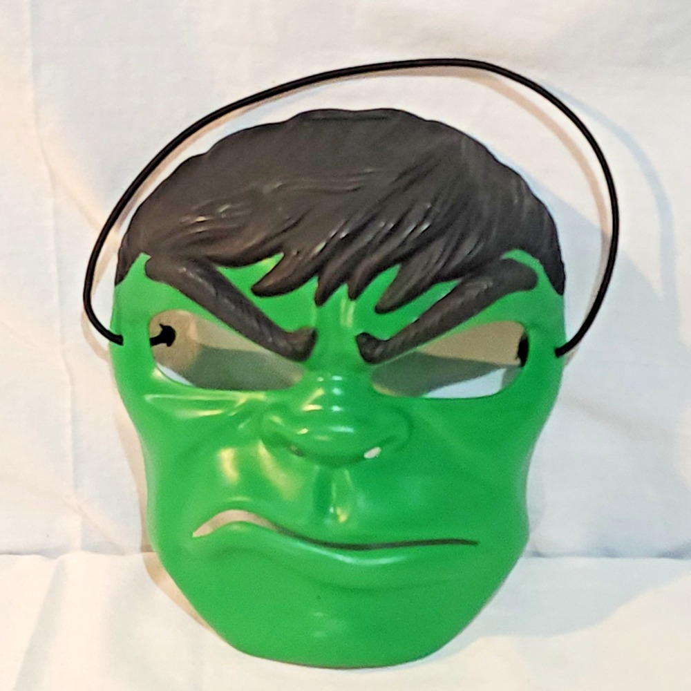 Child's Face Mask Incredible Hulk Marvel 2015 Hasbro Halloween Plastic Costume